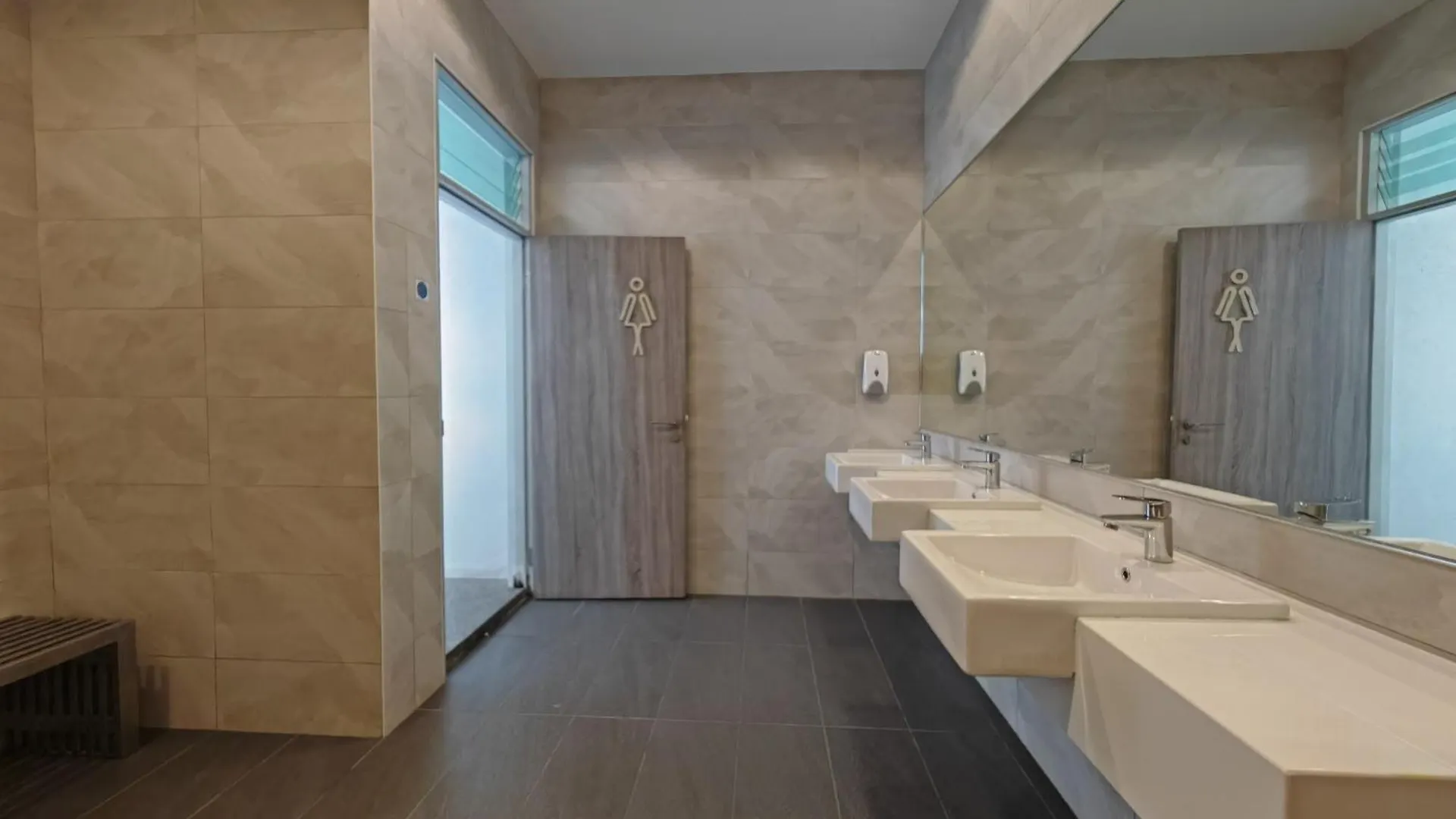 Luxe Romance With Seaview & Bathtub - Jazz Suites By Ocean Luxe Tanjung Tokong 0*,