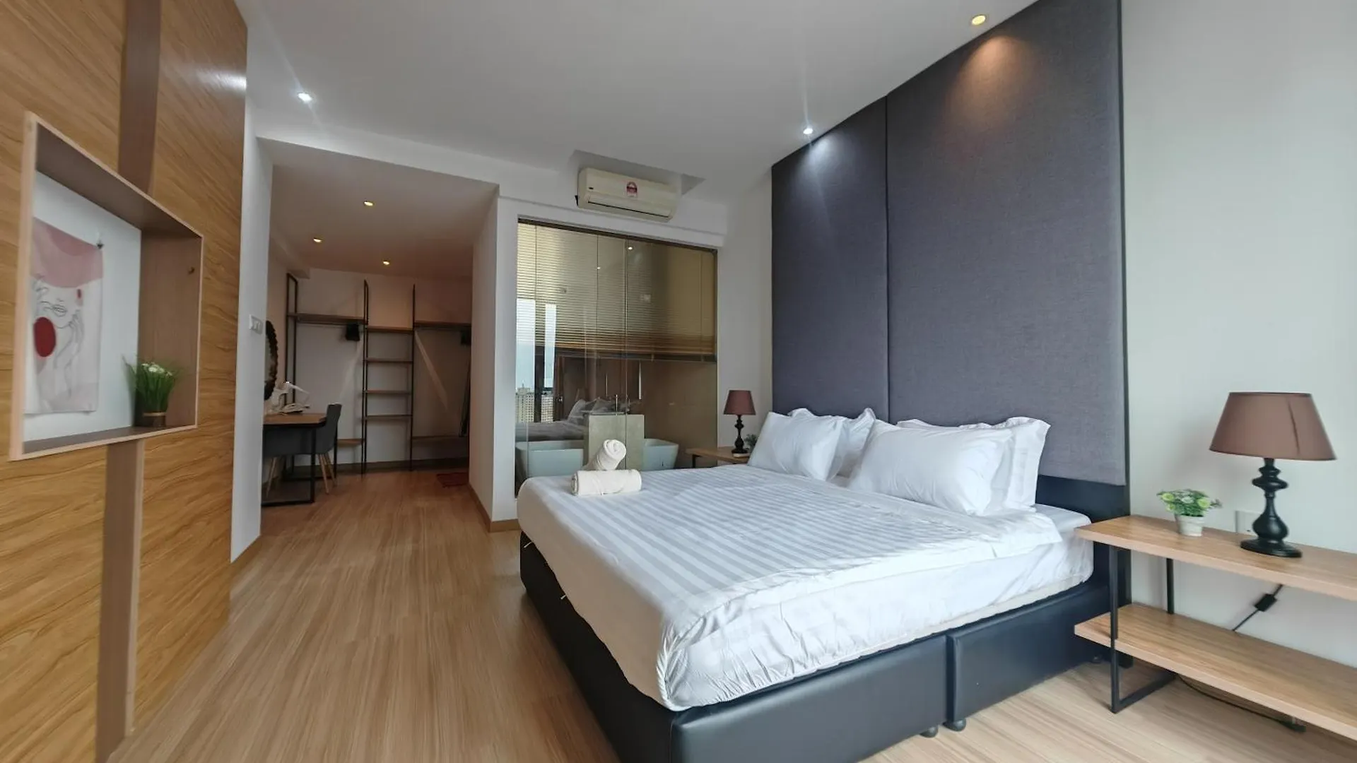 Luxe Romance With Seaview & Bathtub - Jazz Suites By Ocean Luxe Tanjung Tokong 0*,